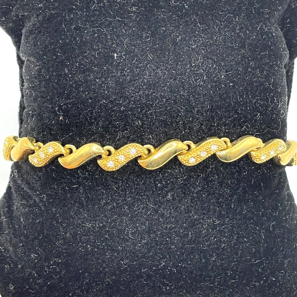 Avon Signed Vintage Gold Tone San Marco Tennis Bracelet w Extender